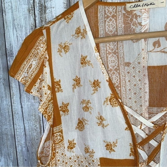 Chloe & Katie Patchwork Floral Blouse - Picture 5 of 6